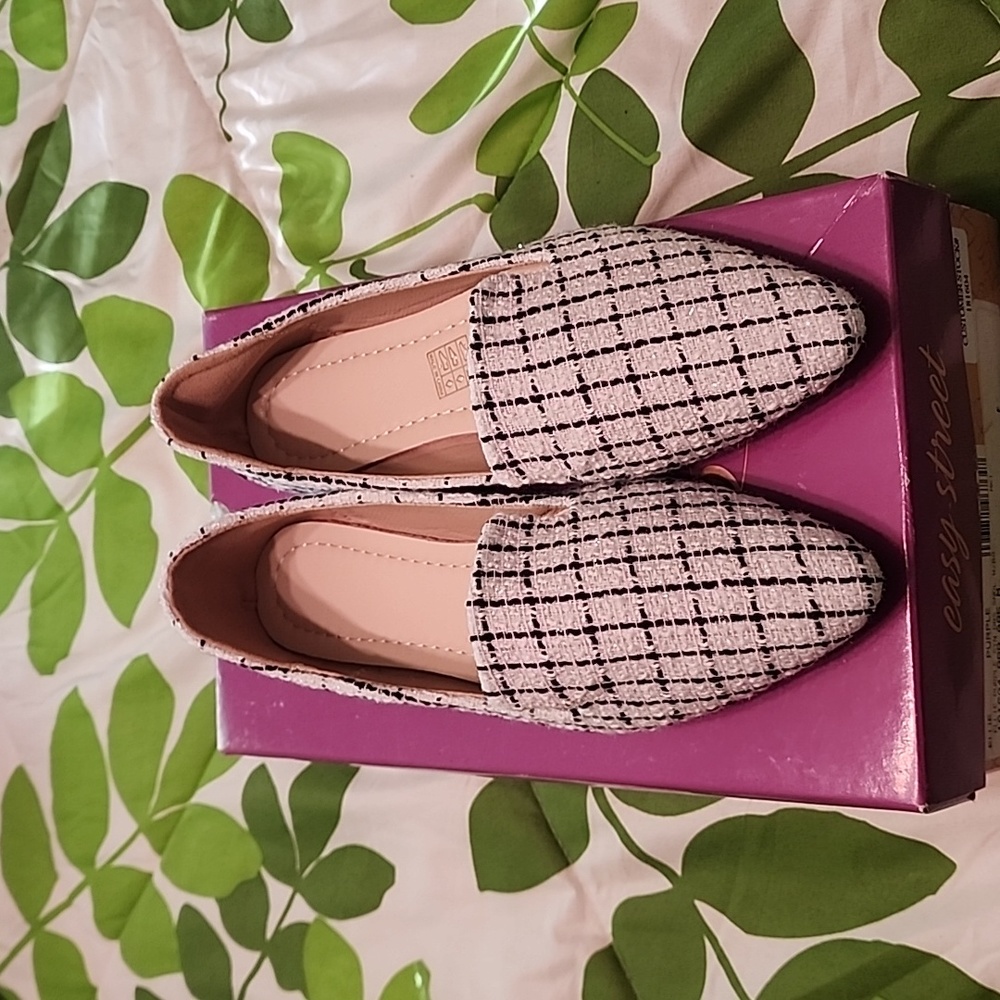 Off white with back strikes  fats